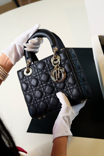 Tutte le nostre borse non sono nuove, ma è come se lo fossero.